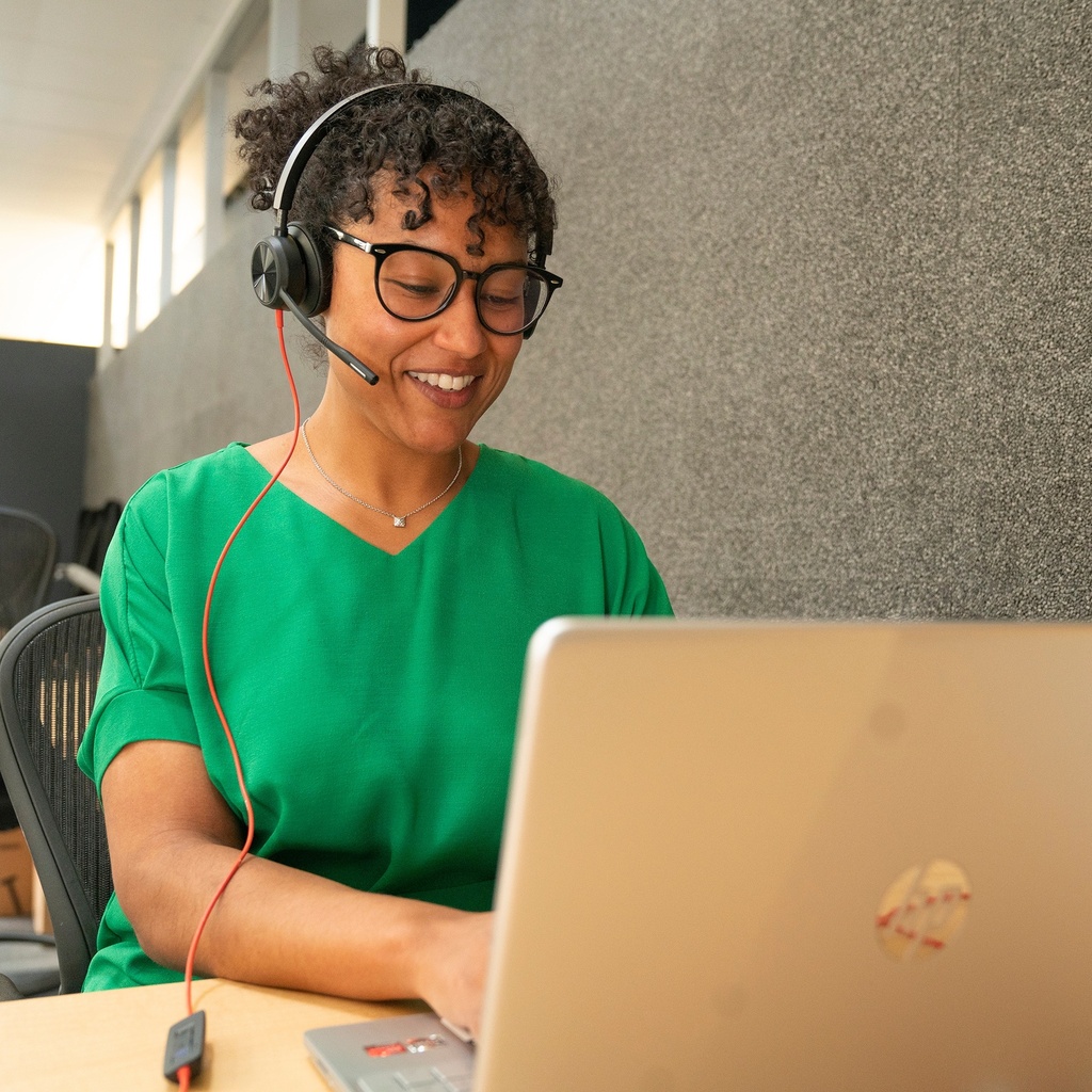 Poly Blackwire 8225 Stereo USB-C Headset + USB-C/A adapter